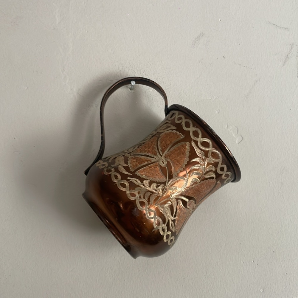 •| vintage etched brass Turkish cup - Picture 13 of 13